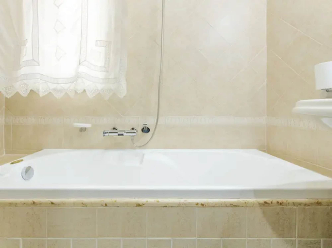 Bathroom 4, CASA VACANZE PERLA, Palermo