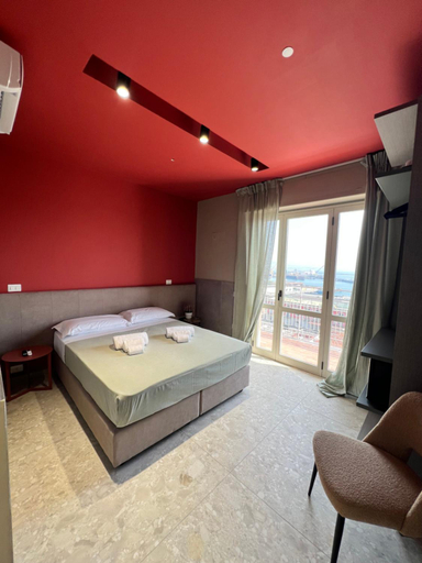 Others 4, Mia Suites Porto, Napoli