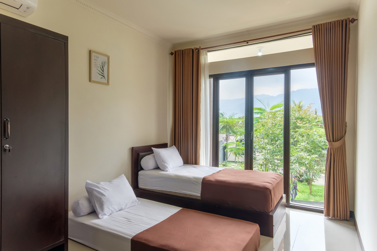 Bedroom 9