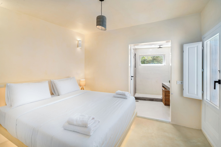 Bedroom 3, Eolithos Suites, South Aegean