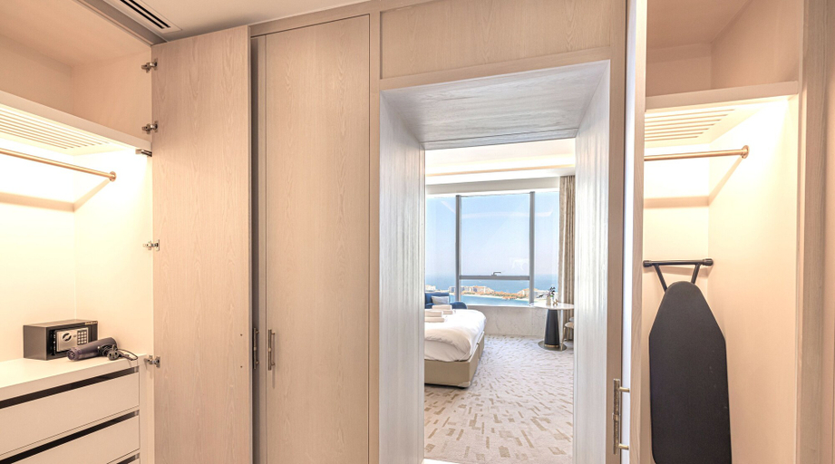 Bathroom 4, Luxurious St Regis 1 Bed Palm View, Dubai