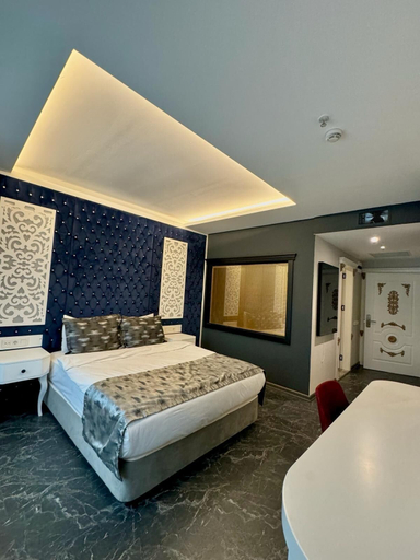 Bedroom 3, Golden Rose Deluxe Hotel, Merkez