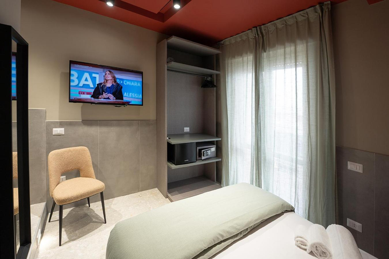 Others 3, Mia Suites Porto, Napoli