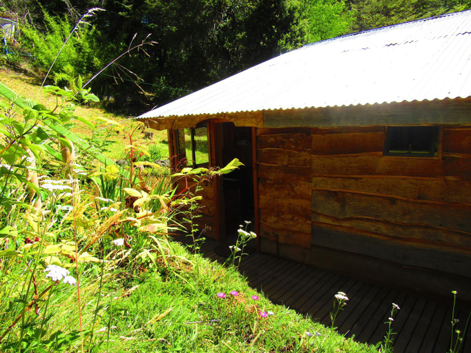 Others 5, Refugio Montana Kultrun Mawida, Mini-Cabana con bano y cocina privada WIFI, Cautín