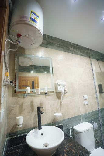 Bathroom 3, Pyramids sunshine view, Giza
