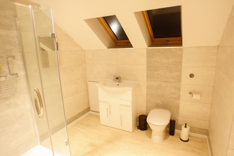 Bathroom 3, Homeside B&B, Northamptonshire