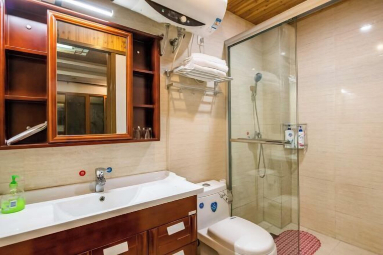 Bathroom 3, Zhouzhuang Water Moon Pavilion Inn, Suzhou