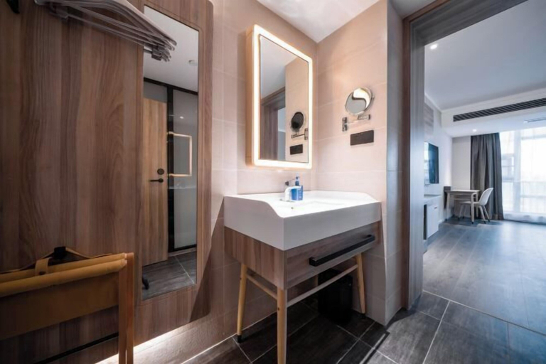 Bathroom 3, HanTing Hotel (Dujiangyan), Chengdu