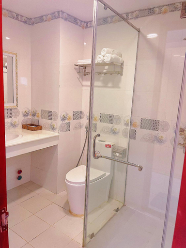 Bathroom 9