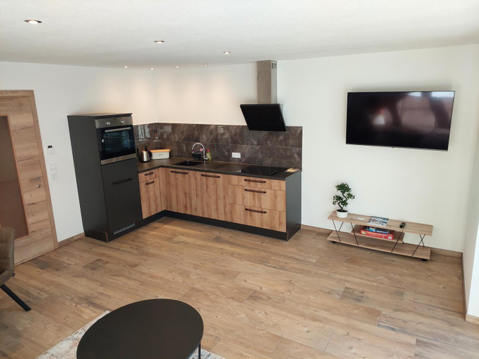 Others 5, Appartements Emilia, Reutte