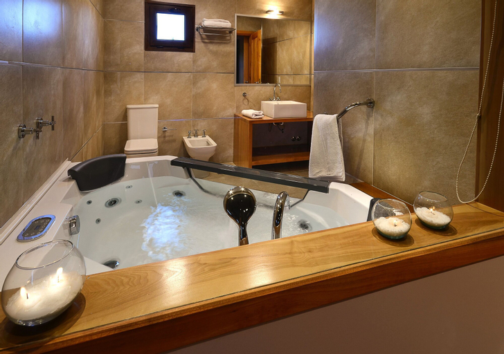 Bathroom 4