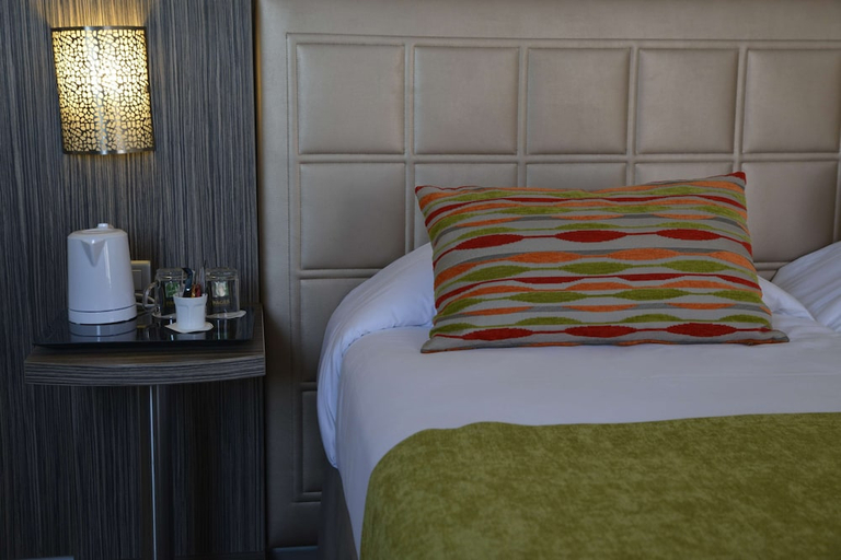 Bedroom 4, Hotel Atrium Arles Centre, Bouches-du-Rhône