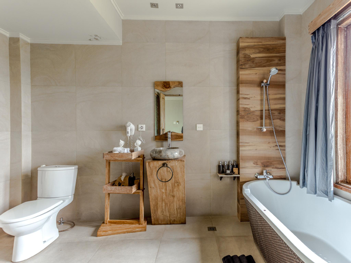 Bathroom 15