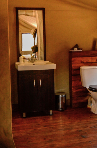 Bathroom 4, Abelana Safari Camp, Mopani