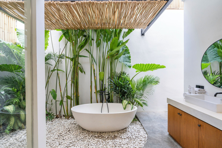 Bathroom 20