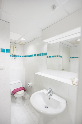 Bathroom 3