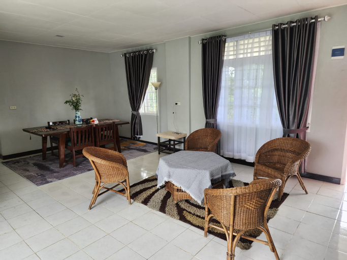 Dining Room 14