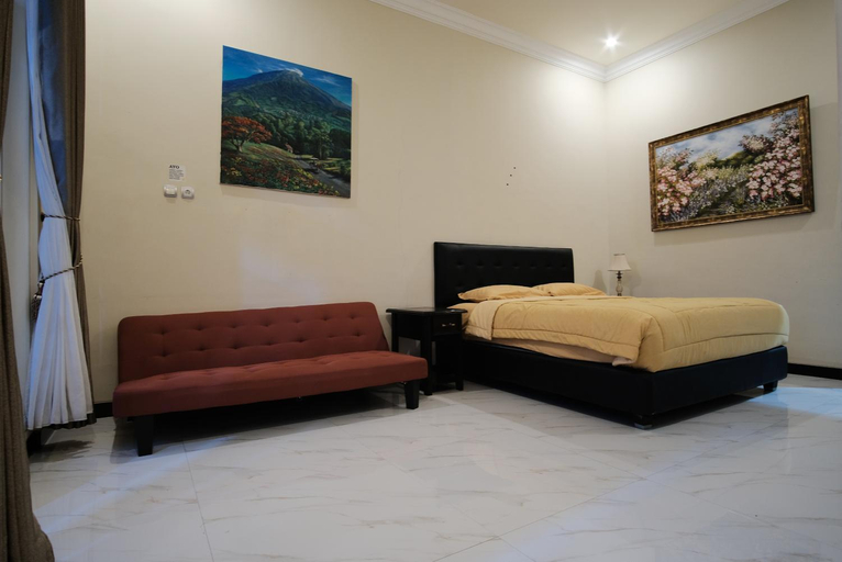 Bedroom 2, D&D Bellevue Guest House, Malang