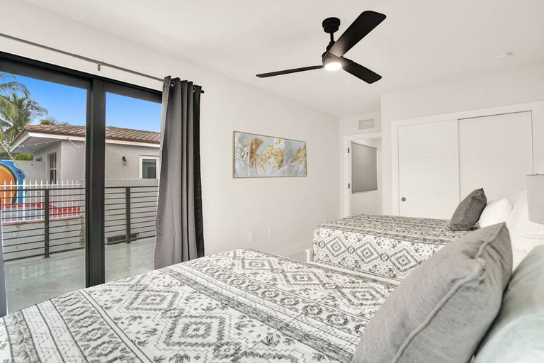 Room 5, 4BR w htd Pool Walk to Las Olas 5mins to Beach, Broward