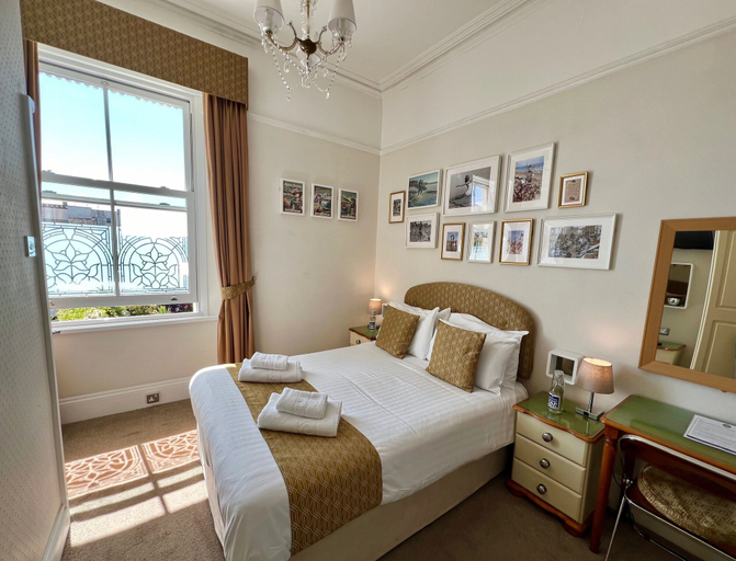 Bedroom 4, Riviera Lodge Hotel, Torbay