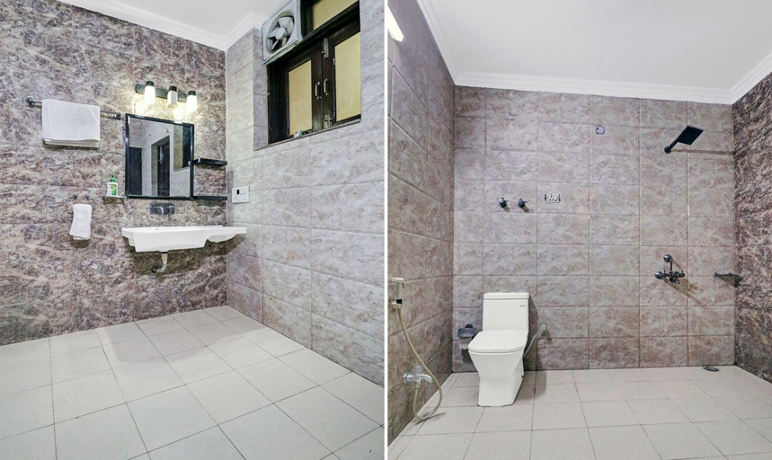 Bathroom, Hotel Sunrise,Noida, Gautam Buddha Nagar