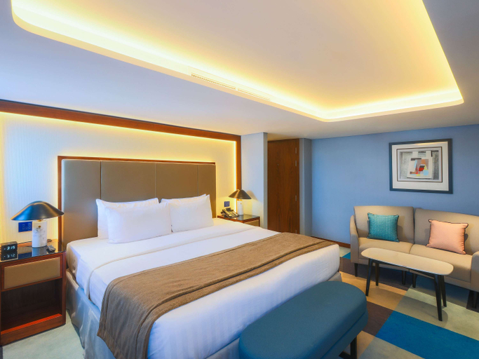 Bedroom 3, Queen Elizabeth 2, Dubai