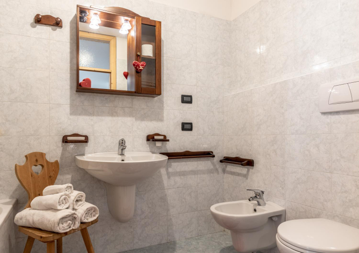 Bathroom 4, RESIDENCE STELLA, Trento