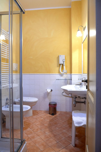 Bathroom 5, Baglio dello Zingaro, Trapani