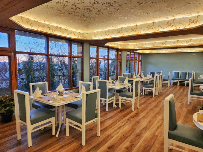 Food & Drinks 5, Hotel Pine View, Shimla