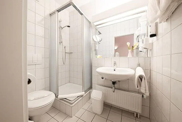 Bathroom 5, Limburgerhof Hotel & Residenz, Rhein-Pfalz-Kreis