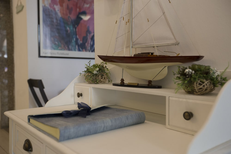 Others 5, Hotel Impero, Rimini