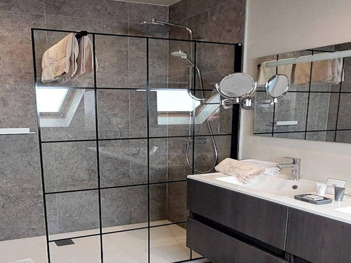 Bathroom, Apartment in Zuienkerke With Terrace, West-Vlaanderen