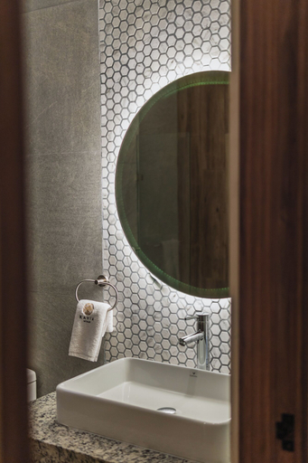 Bathroom 4, Hotel Chariot, Mérida