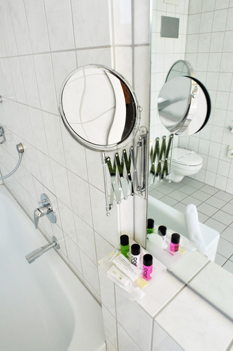 Bathroom 5, Limburgerhof Hotel & Residenz, Rhein-Pfalz-Kreis