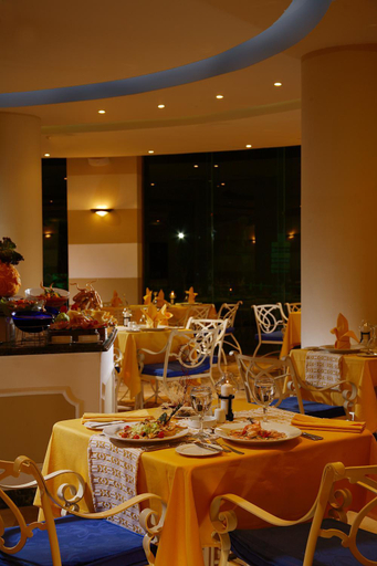Food & Drinks, Porto Marina Apartments By Amer-Group, Al-Hammam