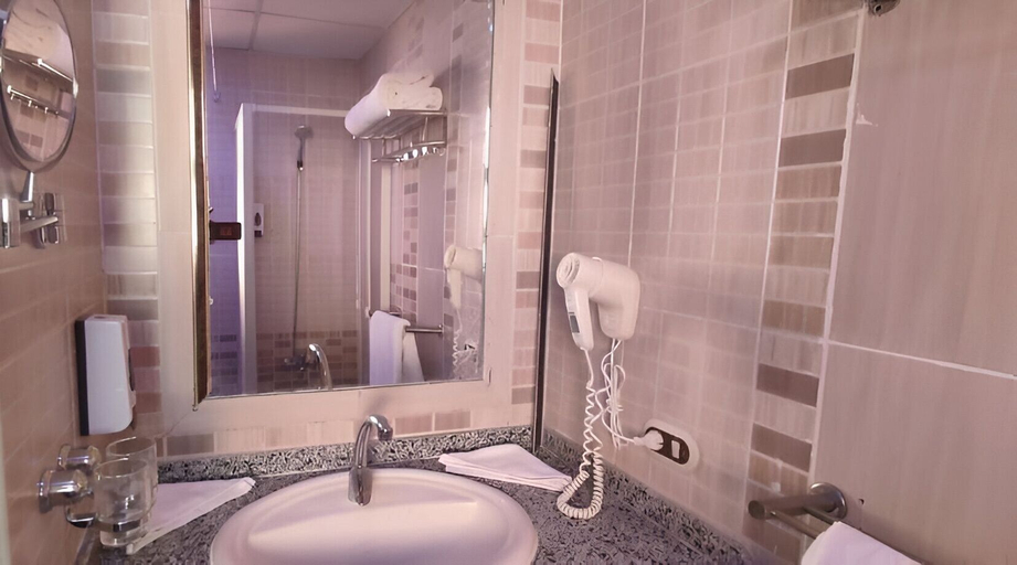 Bathroom, Hostmark Zabargad Beach Resort, Marsa 'Alam