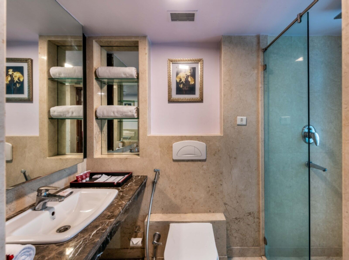 Bathroom 4