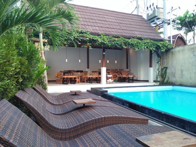 Swimming Pool 11