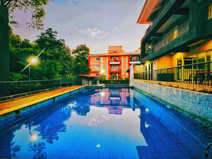 Sport & Beauty, 2bhk Sparkling Apartment with POOL, North Goa