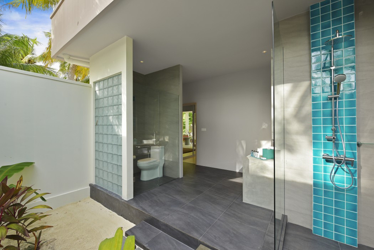 Bathroom 3, Dhigali Maldives, Raa Atoll