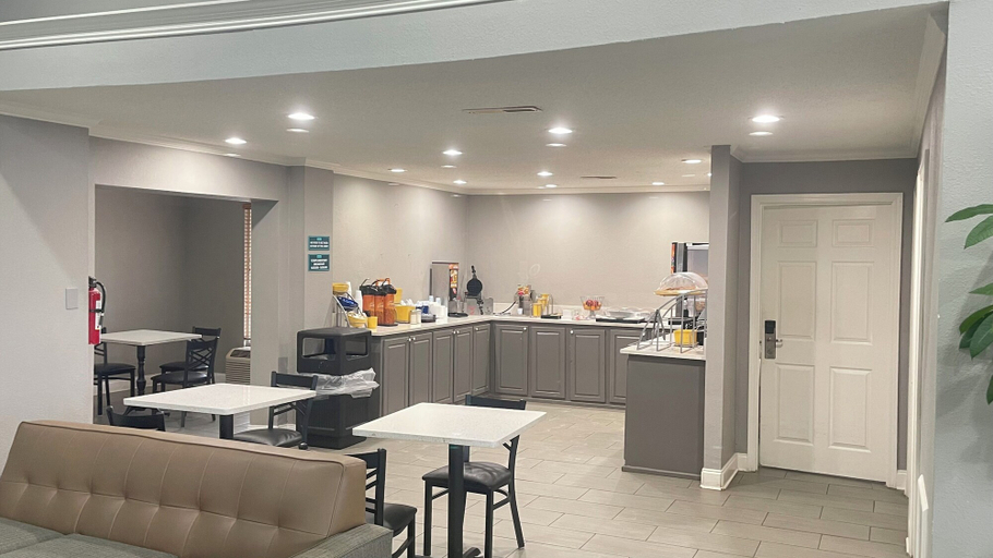 Food & Drinks 5, Homegate Inn And Suites Collierville TN, Shelby