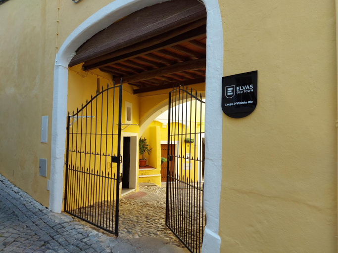 Entrance 2, Largo d Vizinha Bia, Elvas