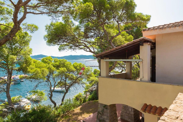 Others 4, Villa Clelia al mare, Carbonia-Iglesias
