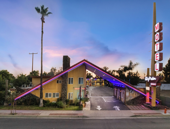 Exterior & Views 1, Sky Palm Motel, Orange
