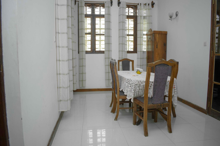 Food & Drinks, SULKHAN SERVICED APARTMENT, Magharibi