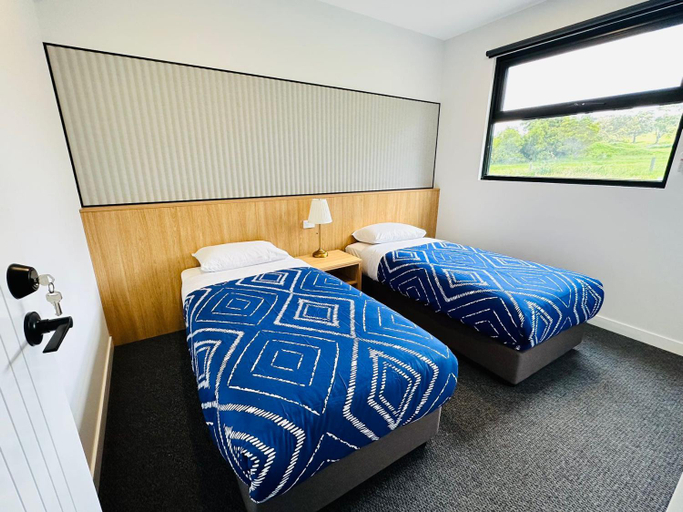 Others 3, Apollo Dream Suites, Colac-Otway - South