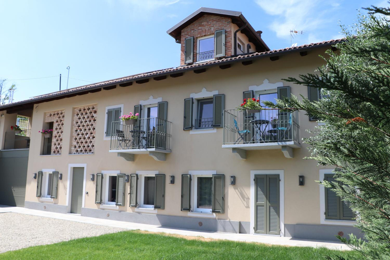 Others 2, Affittacamere Valet, Asti