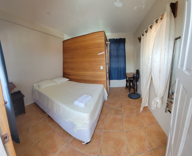 Bedroom 2, Belize Sea Reef Inn