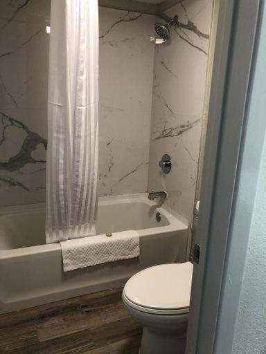 Bathroom 3, All Seasons Inn & Suites, Shelby