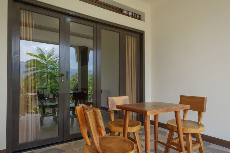 Dining Room 14